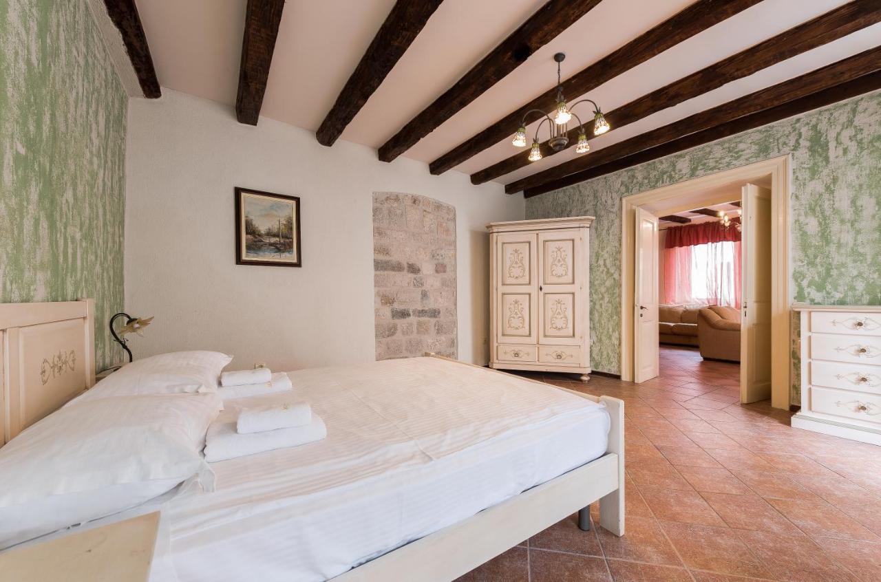 Apartments Leo Kotor Luaran gambar
