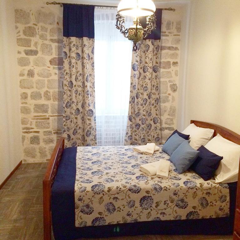 Apartments Leo Kotor Bilik gambar