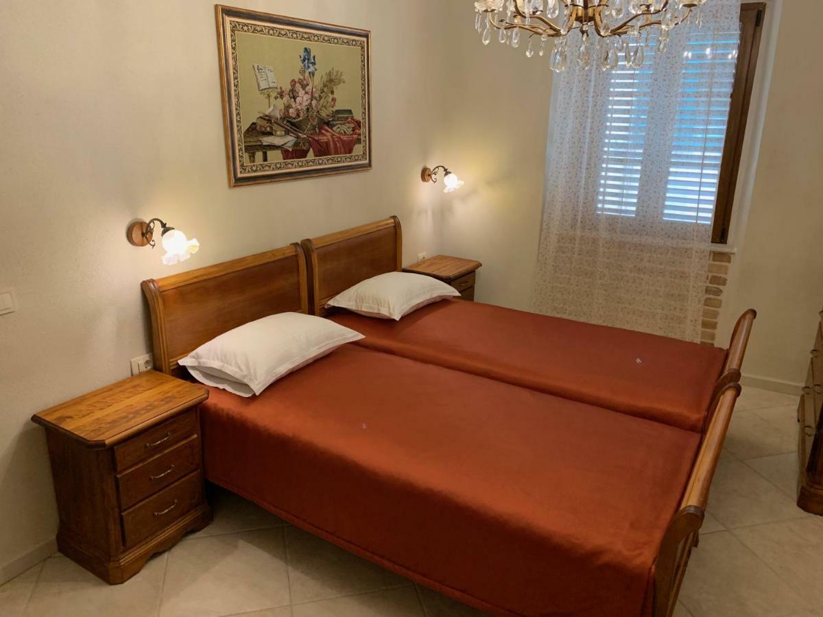 Apartments Leo Kotor Luaran gambar